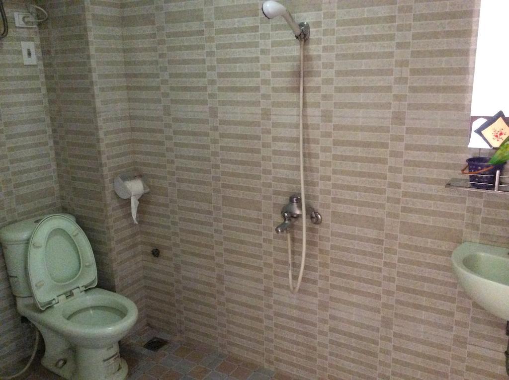 Phuong Dong Hotel Hanói Habitación foto